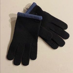 Knit women’s Coach winter gloves